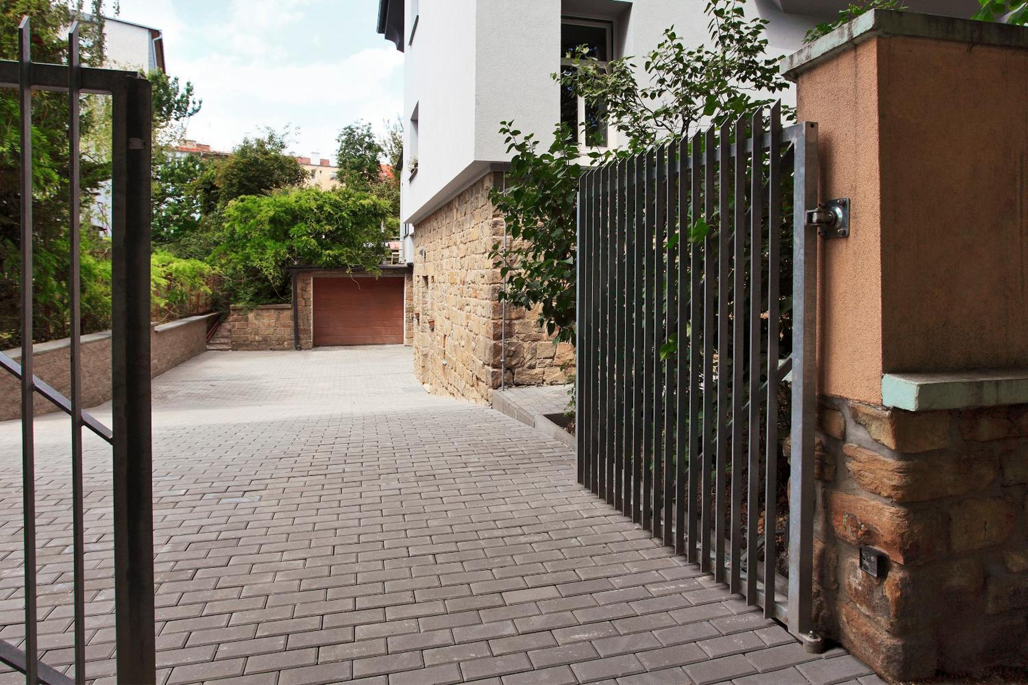 Villa Z - Apartment With Private Parking Μπρνο Εξωτερικό φωτογραφία